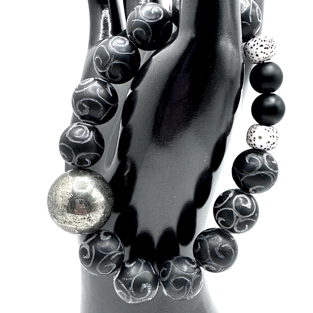 PYRITE +  ONYX  STONES NATURAL BRACELET size 7